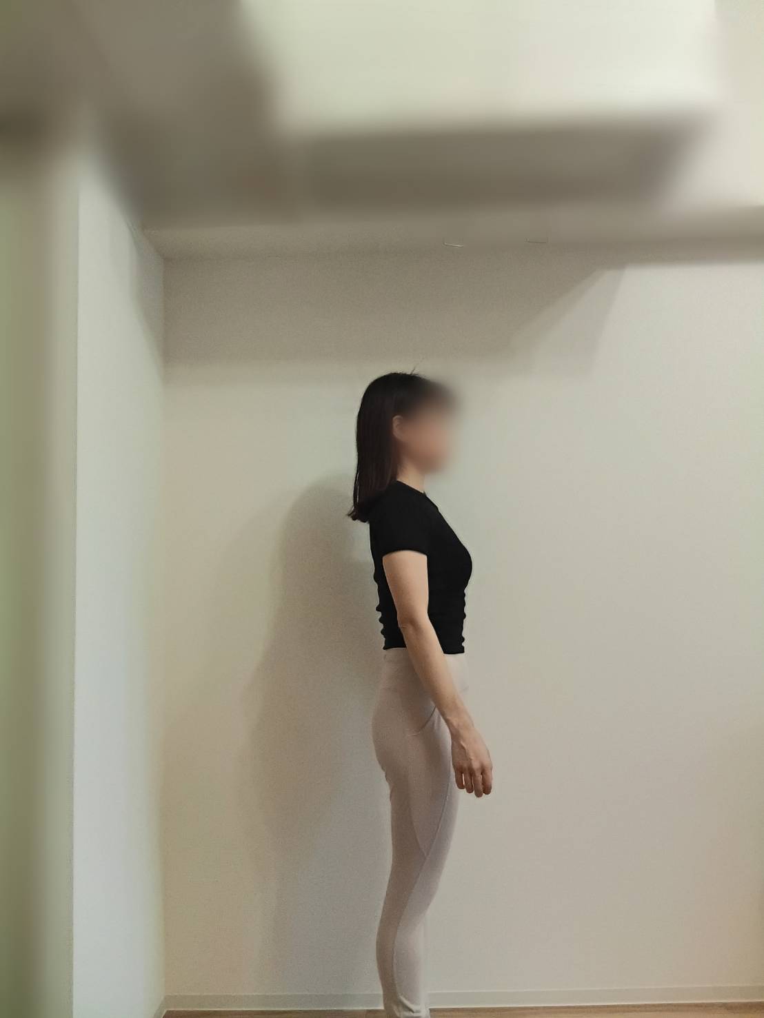ピラティスKに1ヶ月通った時点の姿勢(横向き・記録用)